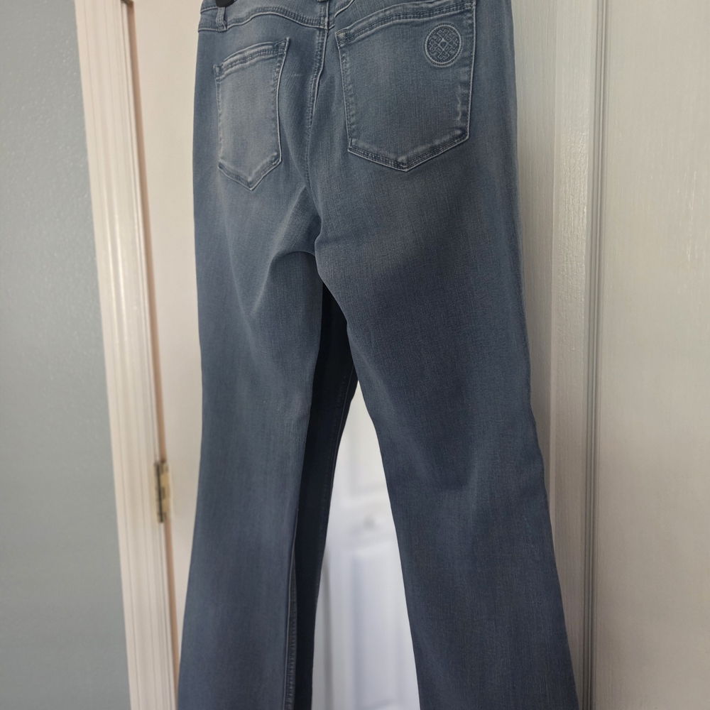Laurie Felt Light Blue Flare Jeans - Picture 5 of 10